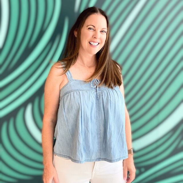 A VERY Happy Birthday to Flock co-founder Cam Bowman @bigcrazylife! We can’t wait until the flock is back together again and we can celebrate ALL the things! 🥳🎉 #flockpresents #happybirthday #birthdaygirl